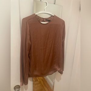 Hazelnut brown long-sleeved shirt